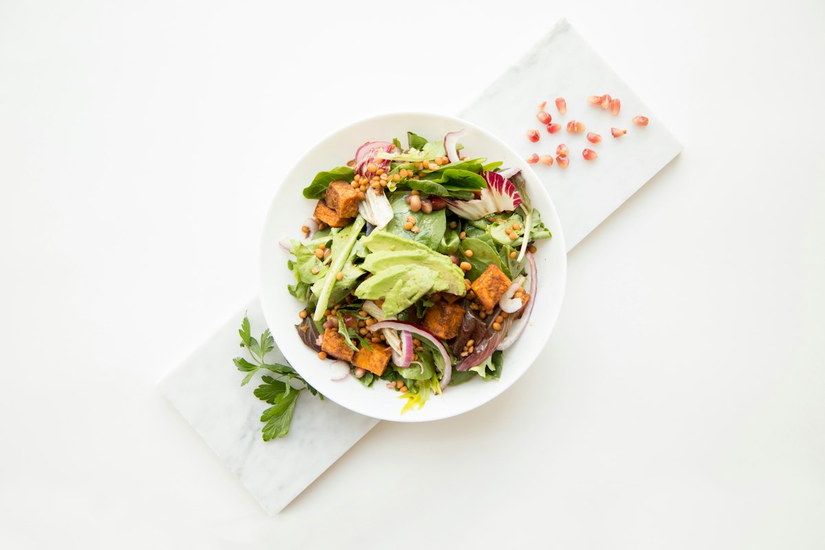 Chicken and arugula salad